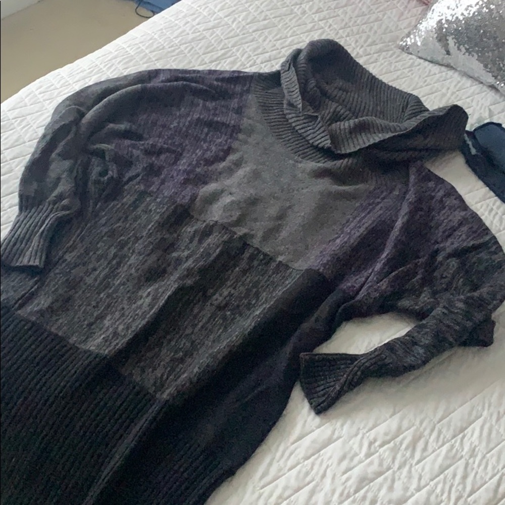 Bcbg sweater tunic